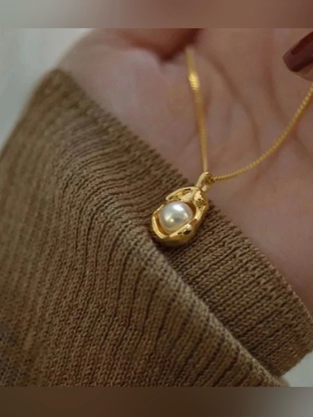 Gold Pearl Pendant Necklace
Stainless Steel - Picture 2 of 5